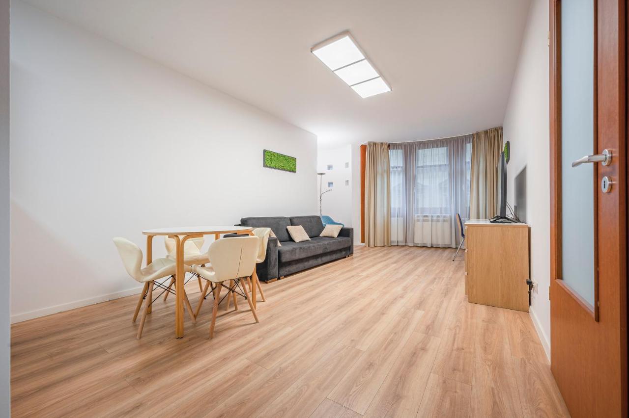 Modern Apartment With Garage บูดาเปสต์ ภายนอก รูปภาพ
